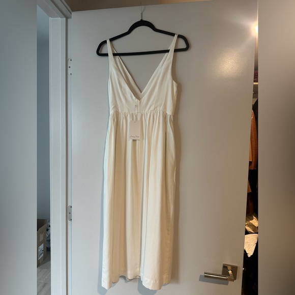 White - midi dress - Picture 2 of 3